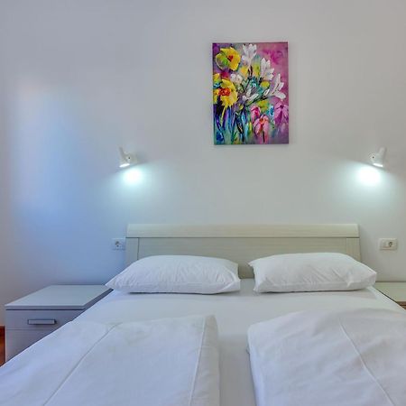 Apartments Host Barbat na Rabu Eksteriør bilde